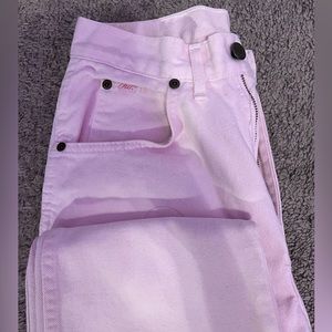 pink chic jeans